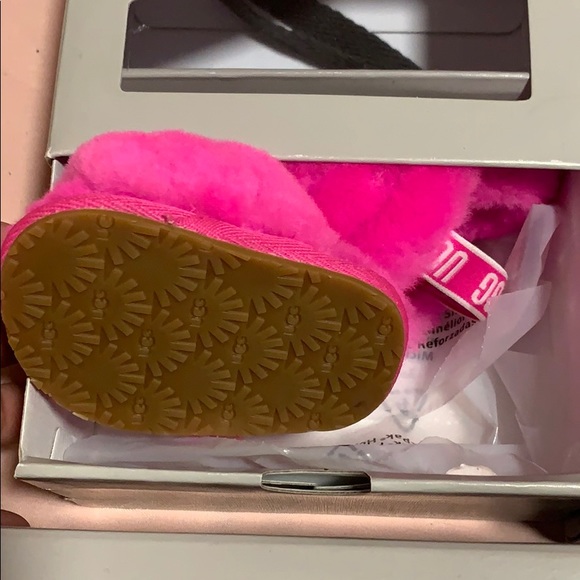 Ugh baby slippers - Picture 2 of 3